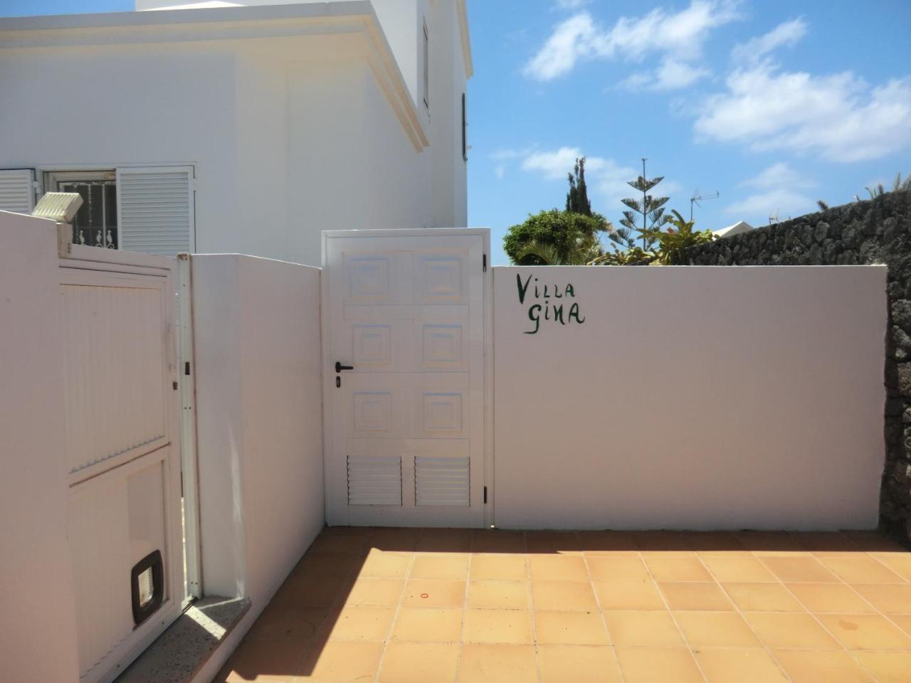 Apartments Gina Y Vista Oceano Puerto del Carmen  Buitenkant foto